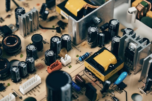 Servis-elektroniky-1440x960.jpg